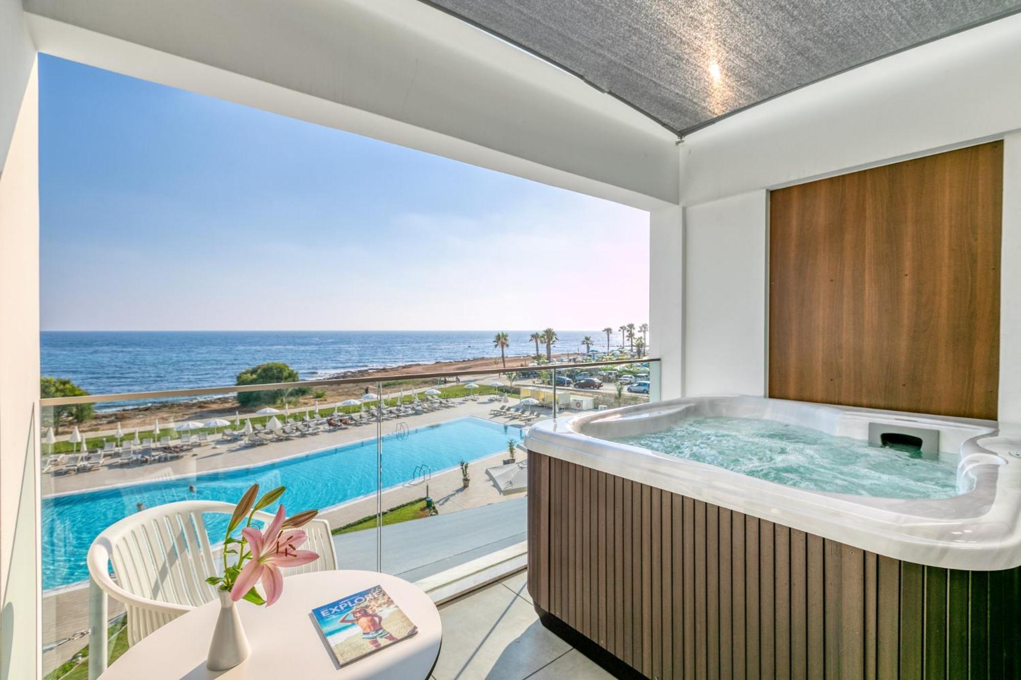Junior Suite Sea View Private Outdoor Hot Tub,1280098825:JPEG