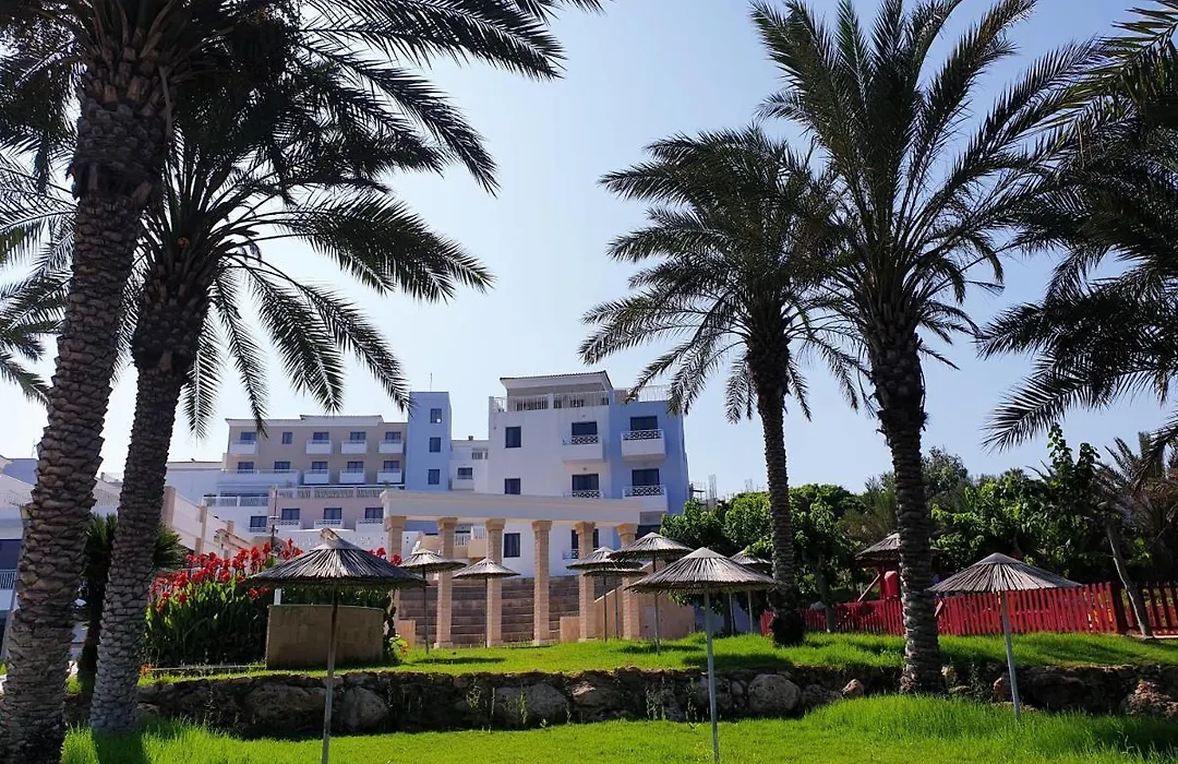 St. George Gardens & Suites-1