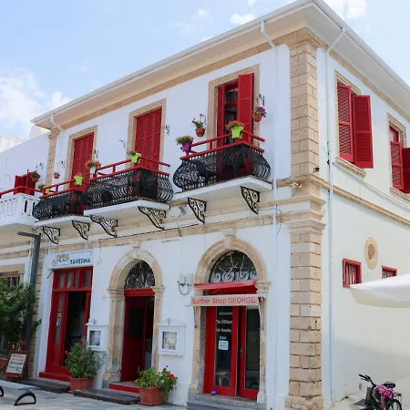 Kiniras Traditional Hotel & Restaurant-3