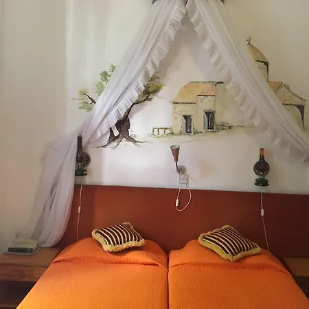Kiniras Traditional Hotel & Restaurant-2